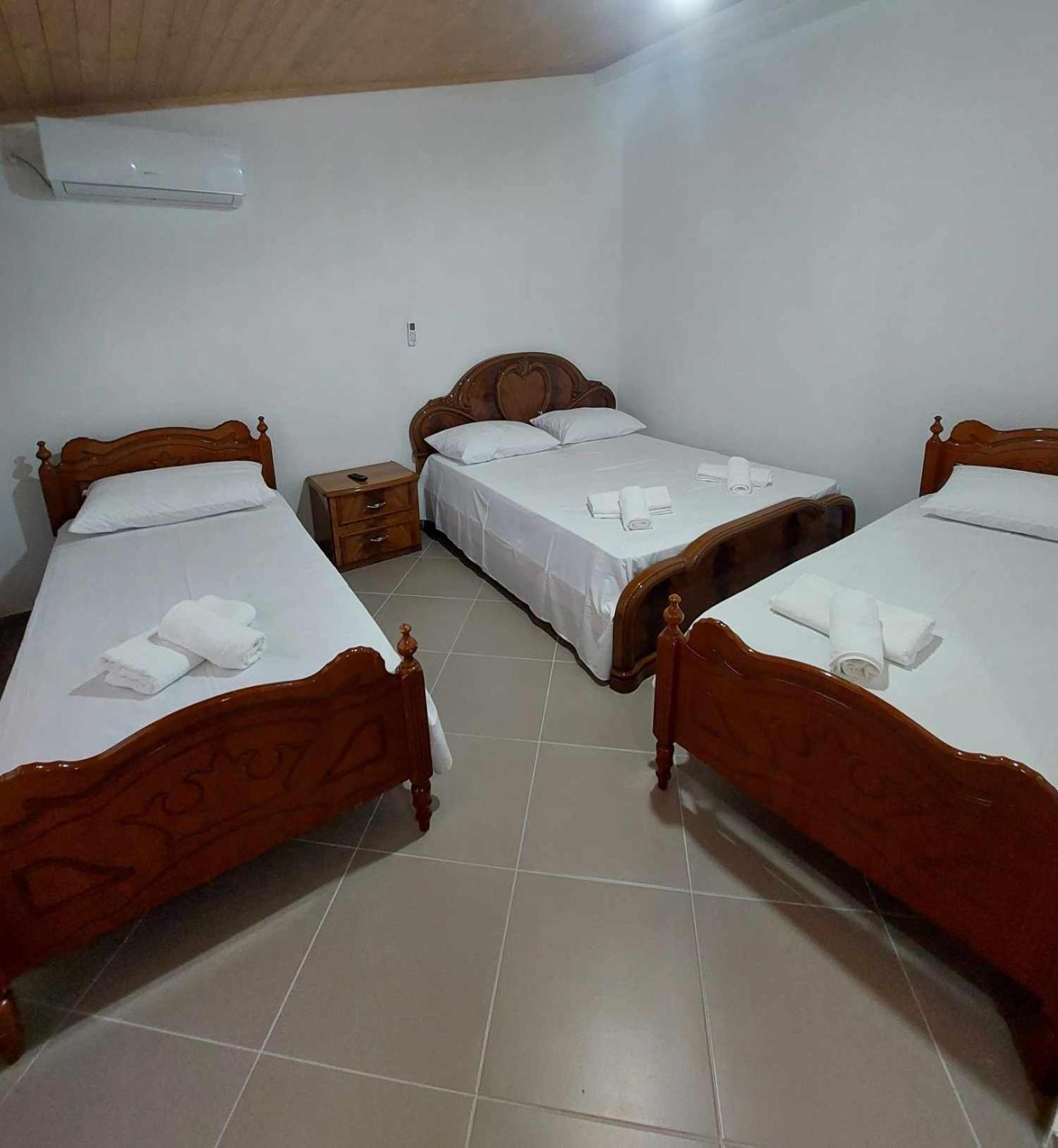 Guest House Xhaferaj Berat Exterior foto